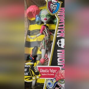 G1 Monster High Skulltimate Roller Maze Ghoulia Yelps Nib